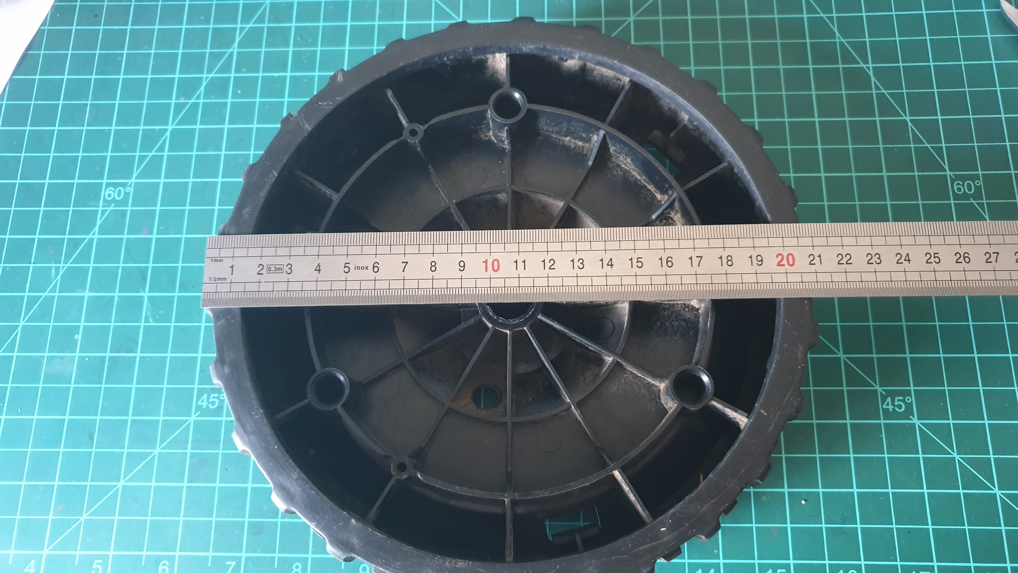 Diameter of the Worx Landroid mower wheel