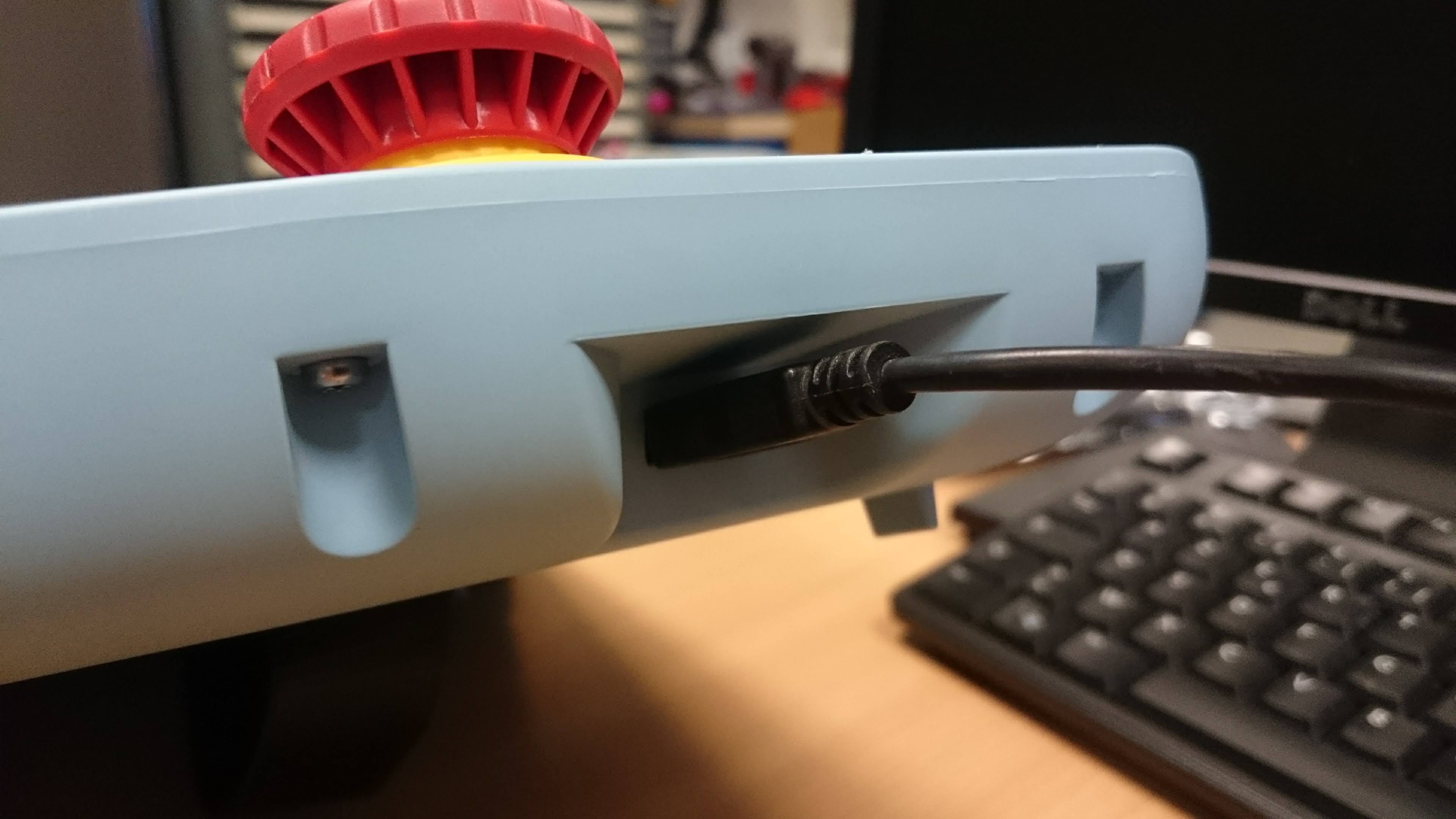 USB keyboard plugged on Universal Robot UR5